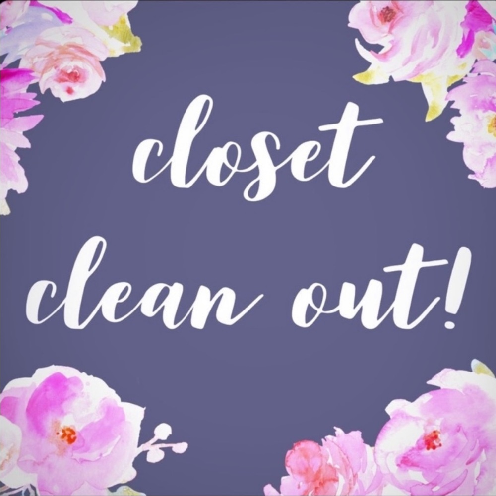 CLOSET CLEAN OUT!! The more you bundle, the more you save!!!